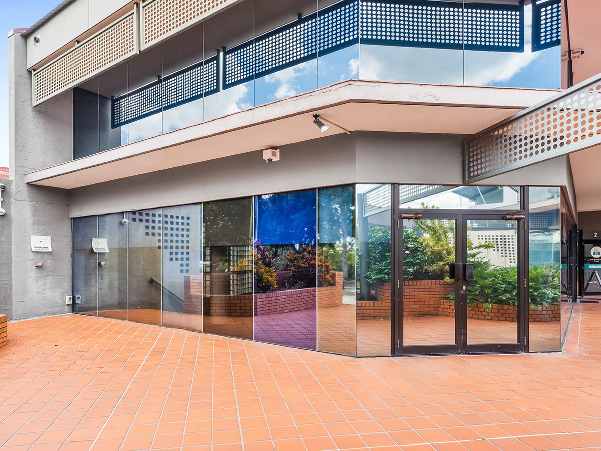 GROUND FLOOR OFFICE/RETAIL SPACE WITH EXPOSURE
